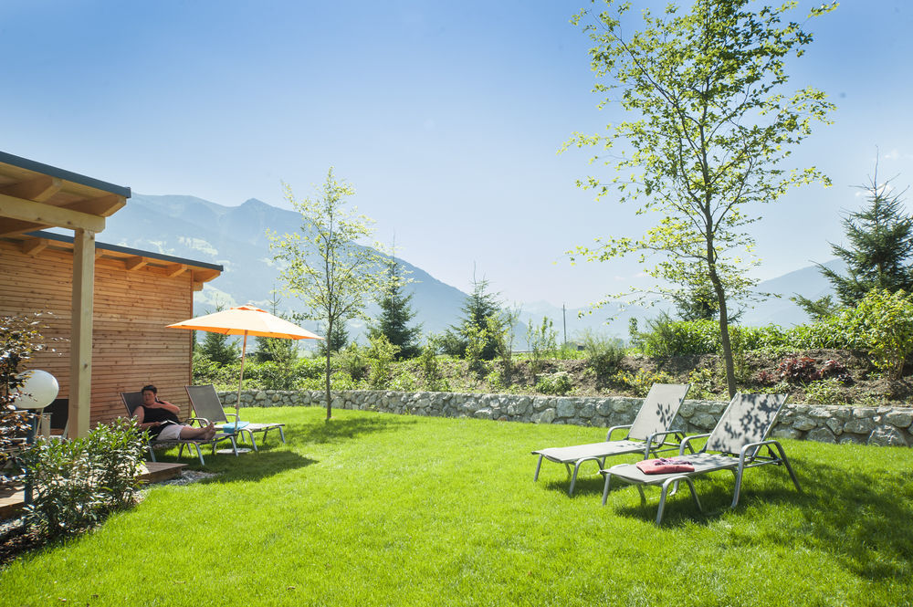 Natuerlich Hell. Aparthotel & Camping Fuegen Ngoại thất bức ảnh